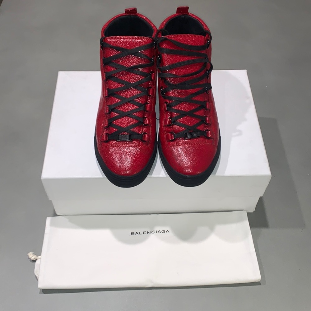 Balenciaga Arenas - Sting Ray